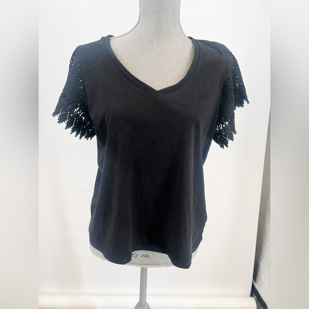 Chelsea & Theodore Crochet Sleeve Tshirt XL